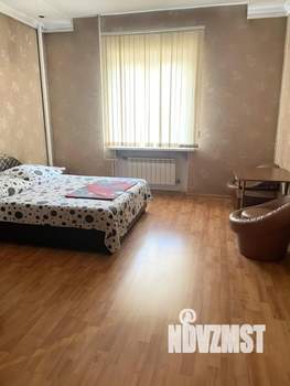 Дом 270м², 3-этажный, посуточно,