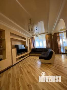 Таунхаус 300м², 3-этажный, на длительный срок,