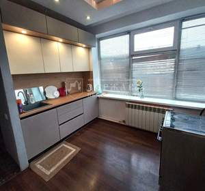 Дом 174м², 2-этажный, участок 6 сот.