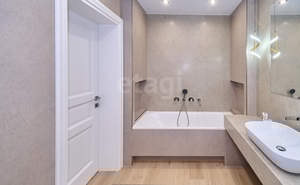 Дом 307м², 3-этажный, участок 10 сот.