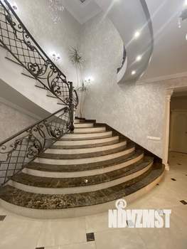 Коттедж 364м², 3-этажный, участок 10 сот.