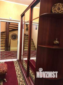 Коттедж 205м², 3-этажный, участок 10 сот.