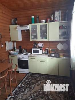 Коттедж 180м², 2-этажный, участок 10 сот.