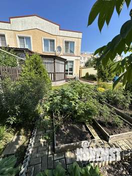 Таунхаус 139м², 3-этажный, участок 6 сот.