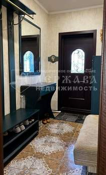 Дом 196м², 3-этажный, участок 13 сот.