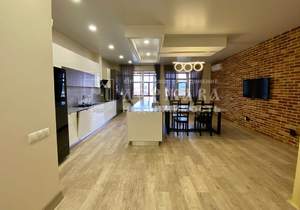 Дом 210м², 3-этажный, участок 3 сот.