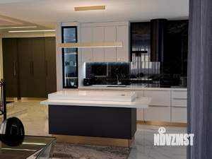 Коттедж 241м², 3-этажный, участок 10 сот.