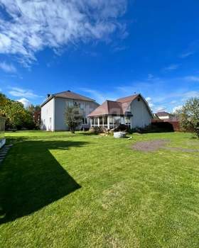 Дом 260м², 2-этажный, участок 10 сот.