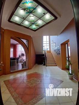 Коттедж 402м², 3-этажный, участок 33 сот.