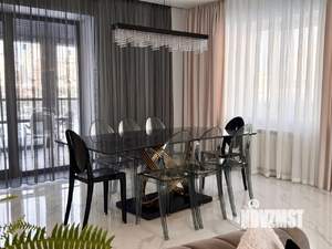 Коттедж 241м², 3-этажный, участок 10 сот.