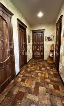 Дом 196м², 3-этажный, участок 13 сот.