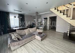 Дом 165м², 2-этажный, участок 10 сот.