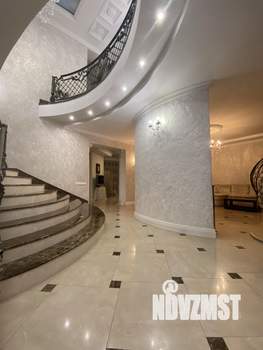 Коттедж 364м², 3-этажный, участок 10 сот.