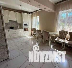 Дом 201м², 2-этажный, участок 3 сот.