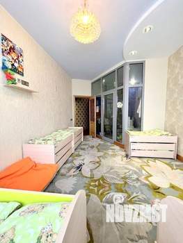 Коттедж 300м², 3-этажный, участок 15 сот.