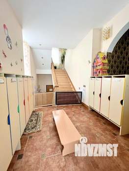 Коттедж 300м², 3-этажный, участок 15 сот.