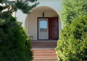 Дом 451м², 3-этажный, участок 15 сот.