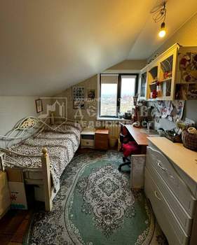 Дом 196м², 3-этажный, участок 13 сот.