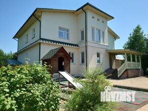 Коттедж 451м², 3-этажный, участок 15 сот.