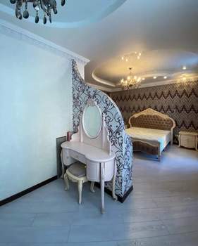 Дом 300м&sup2;, 2-этажный, на длительный срок, 