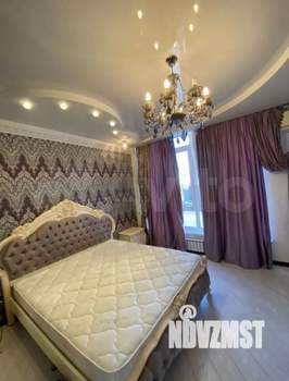 Таунхаус 300м&sup2;, 3-этажный, на длительный срок, 