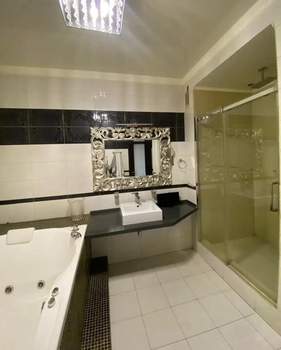 Дом 300м&sup2;, 2-этажный, на длительный срок, 