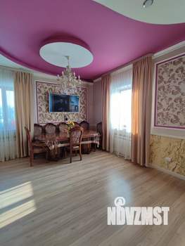 Дом 220м², 2-этажный, участок 10 сот.  
