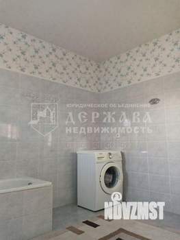 Дом 250м&sup2;, 3-этажный, участок 13 сот.  