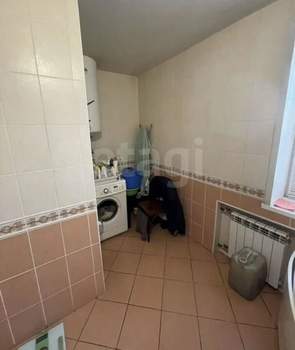 Дом 330м&sup2;, 3-этажный, участок 13 сот.  