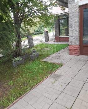 Дом 250м², 3-этажный, участок 15 сот.  