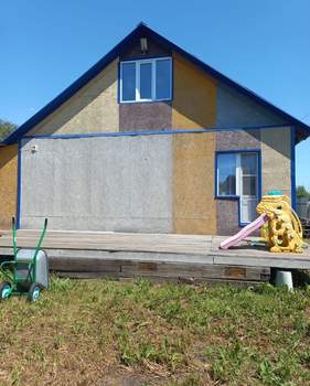 Дом 100м², 2-этажный, участок 10 сот.  