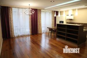 Таунхаус 352м², 3-этажный, участок 1 сот.  