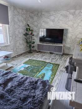 Дом 98м&sup2;, 2-этажный, участок 10 сот.  