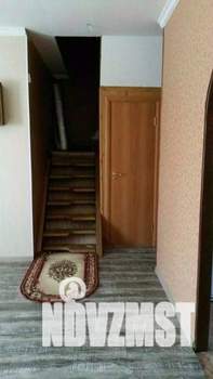 Коттедж 221м², 3-этажный, участок 16 сот.  