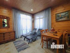 Коттедж 742м², 3-этажный, участок 65 сот.  