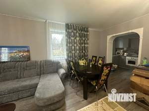 Коттедж 290м&sup2;, 2-этажный, участок 10 сот.  