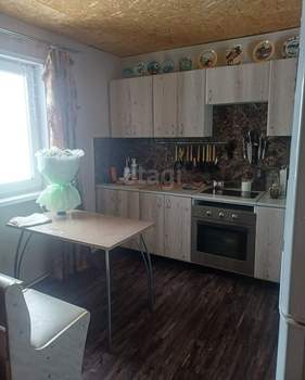 Дом 63м&sup2;, 2-этажный, участок 10 сот.  