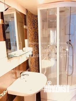 Дом 274м², 3-этажный, участок 7 сот.  