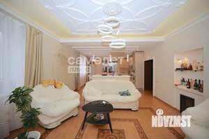 Коттедж 295м², 3-этажный, участок 10 сот.  