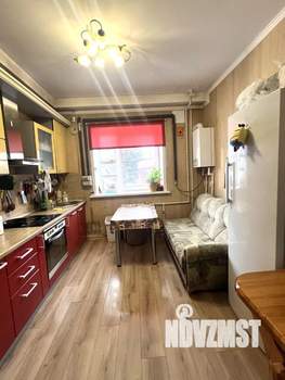 Коттедж 300м&sup2;, 3-этажный, участок 17 сот.  