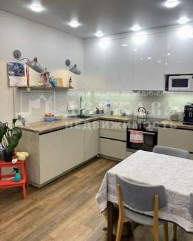 Дом 82м&sup2;, 2-этажный, участок 1 сот.  