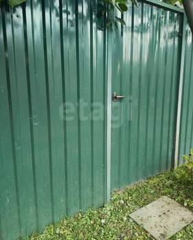 Дом 20м&sup2;, 2-этажный, участок 6 сот.  