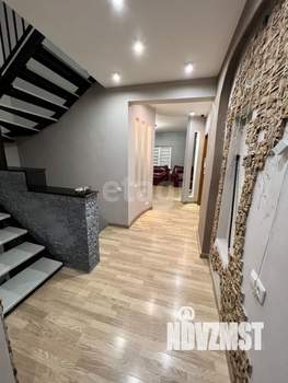 Дом 260м&sup2;, 2-этажный, участок 10 сот.  