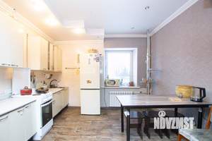Коттедж 225м², 2-этажный, участок 6 сот.  