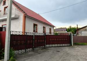 Дом 220м², 2-этажный, участок 10 сот.  