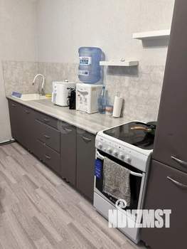 Дом 100м&sup2;, 2-этажный, участок 12 сот.  