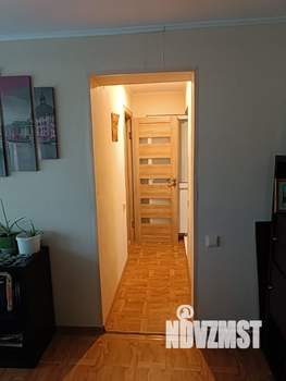 Коттедж 200м&sup2;, 2-этажный, участок 10 сот.  