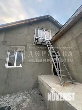 Дом 140м², 2-этажный, участок 8 сот.  