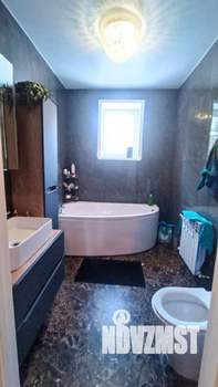 Коттедж 290м&sup2;, 2-этажный, участок 10 сот.  