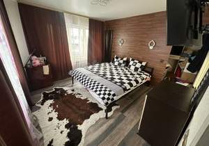 Дом 300м&sup2;, 2-этажный, участок 10 сот.  